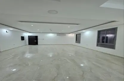 شقة - 3 غرف نوم - 3 حمامات للبيع في الحد - المحرق