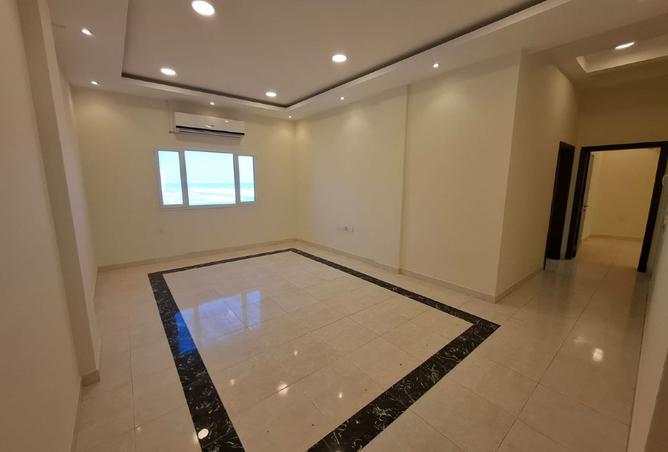 957713 - Property Image 2