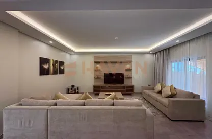 Villa - 4 Bedrooms - 5 Bathrooms for rent in Al Juffair - Capital Governorate