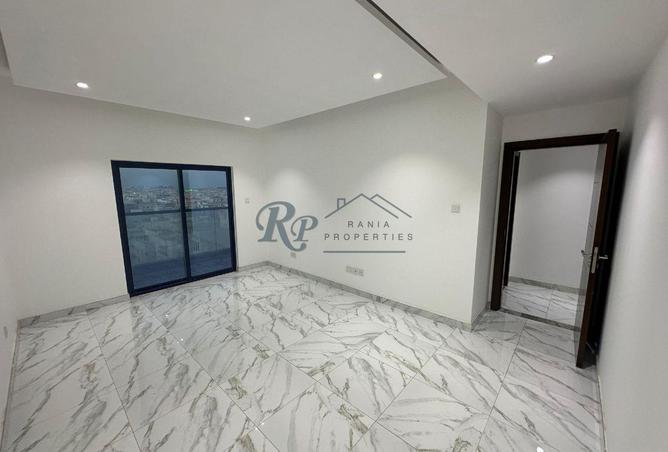 982438 - Property Main Image