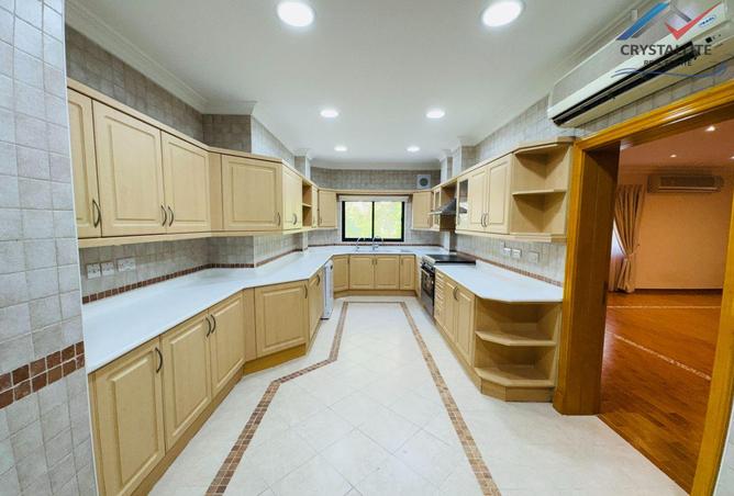 971362 - Property Image 2