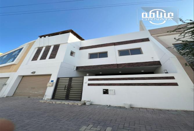 Villa - 4 Bedrooms - 4 Bathrooms for rent in Galali - Muharraq Governorate