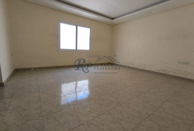 992412 - Property Image 3
