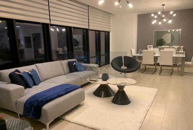 956373 - Property Image 2