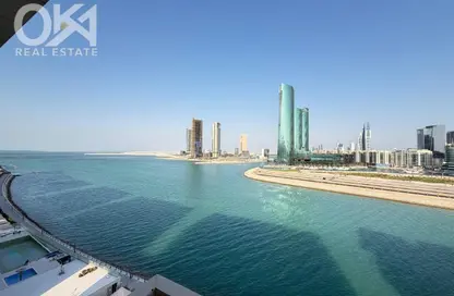 شقة - 3 غرف نوم - 5 حمامات للايجار في جزيرة الريف - محافظة العاصمة