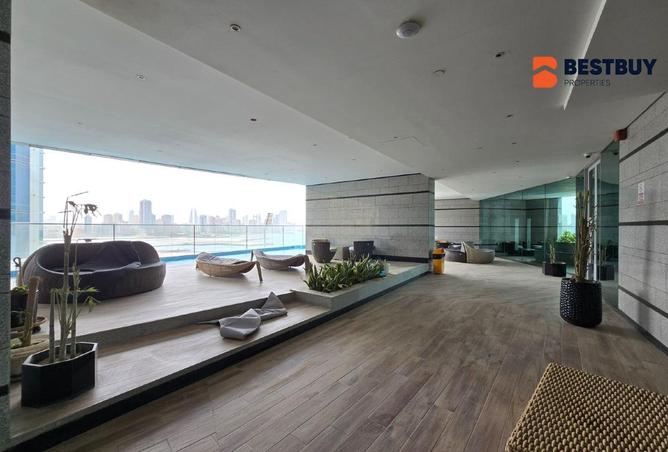 982068 - Property Image 2