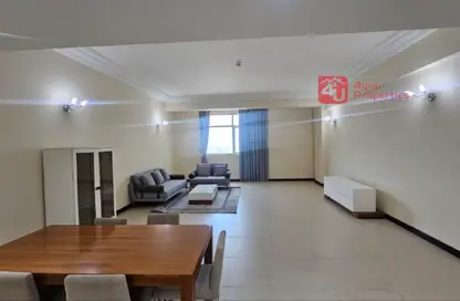 Apartment - 2 Bedrooms - 4 Bathrooms for rent in Zinj - Manama - Capital Governorate