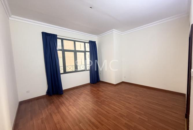 981345 - Property Image 3
