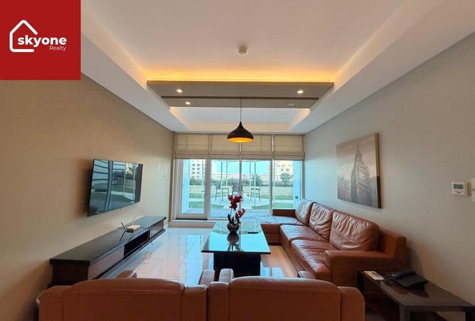 982400 - Property Image 2