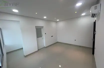 Apartment - 3 Bedrooms - 3 Bathrooms for rent in Hidd - Muharraq Governorate