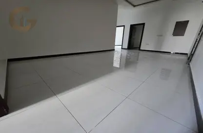 Apartment - 3 Bedrooms - 3 Bathrooms for rent in Tubli - Central Governorate