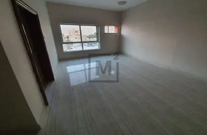 عمارة بالكامل - 8 غرف نوم - 8 حمامات للبيع في الرفاع الغربي - الرفاع - المحافظة الجنوبية