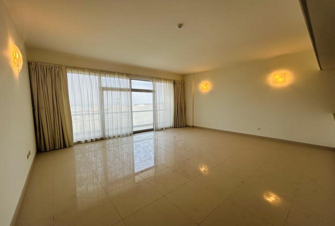 952538 - Property Image 2