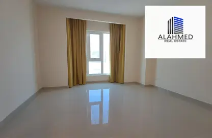 Apartment - 1 Bedroom - 2 Bathrooms for rent in Al Burhama - Manama - Capital Governorate
