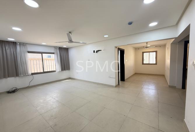 976057 - Property Image 3