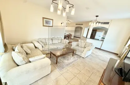 Apartment - 2 Bedrooms - 2 Bathrooms for rent in Sanabis - Manama - Capital Governorate