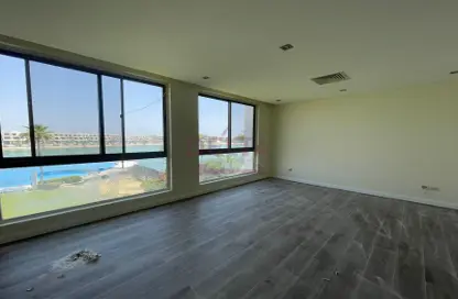 Villa - 5 Bedrooms - 5 Bathrooms for rent in Amwaj Islands - Muharraq Governorate