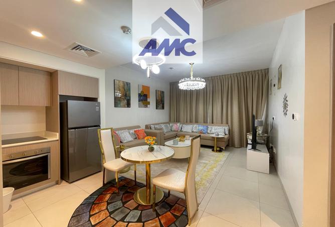 956468 - Property Image 3