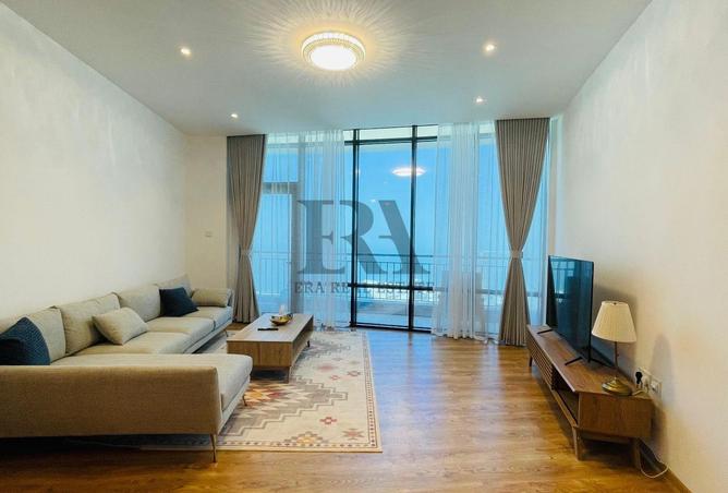 987302 - Property Image 2