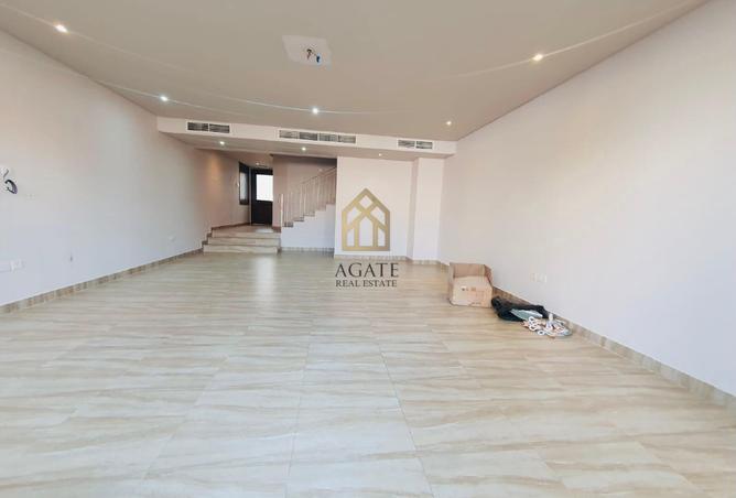 961673 - Property Image 2