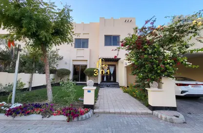 Compound - 4 Bedrooms - 5 Bathrooms for rent in Janabiya - Northern Governorate