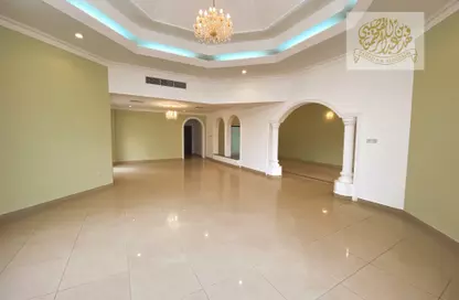 Villa - 4 Bedrooms - 4 Bathrooms for rent in Saar - Northern Governorate