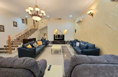 Villa - 4 Bedrooms - 5 Bathrooms for rent in Hidd - Muharraq Governorate