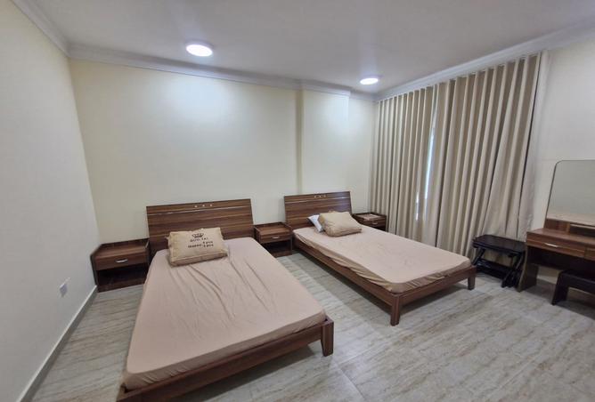 981673 - Property Image 2