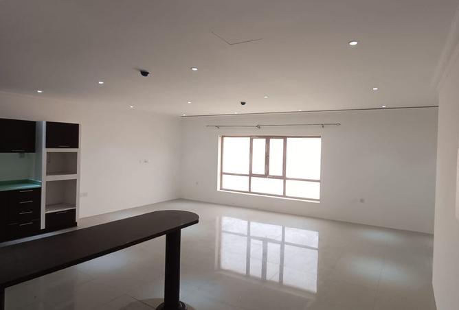 975683 - Property Image 3