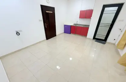 شقة - 1 حمام للايجار في القفول - المنامة - محافظة العاصمة