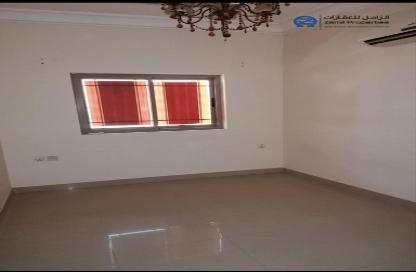 Apartment - 2 Bedrooms - 1 Bathroom for rent in Um Al Hasam - Manama - Capital Governorate