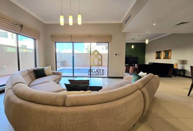 977236 - Property Image 2