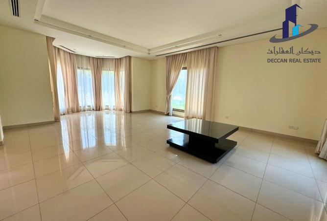 962595 - Property Image 2