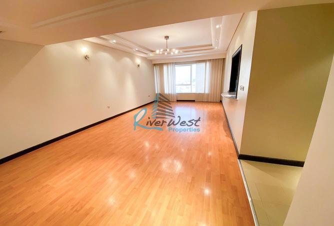 983852 - Property Main Image