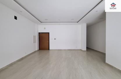 Apartment - 3 Bedrooms - 4 Bathrooms for rent in Hidd - Muharraq Governorate