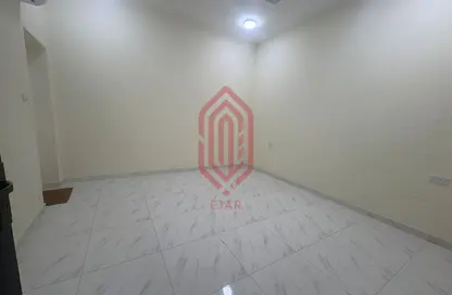 Apartment - 2 Bedrooms - 2 Bathrooms for rent in Shakhura - Northern Governorate
