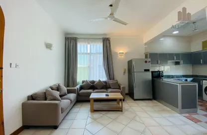 Apartment - 2 Bedrooms - 2 Bathrooms for rent in Mahooz - Manama - Capital Governorate