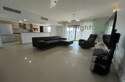 Living Room image for: Apartment - 3 Bedrooms - 3 Bathrooms for rent in Tala Island - Amwaj Islands - Muharraq Governorate, Image 1