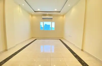 Apartment - 2 Bedrooms - 2 Bathrooms for rent in Seef - Capital Governorate