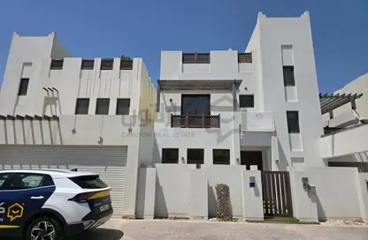 Villa - 4 Bedrooms - 6 Bathrooms for rent in Al Noor - Diyar Al Muharraq - Muharraq Governorate