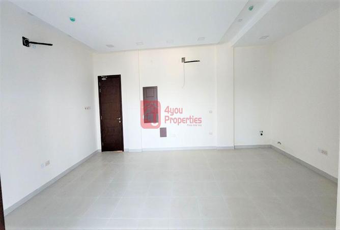 894027 - Property Image 3