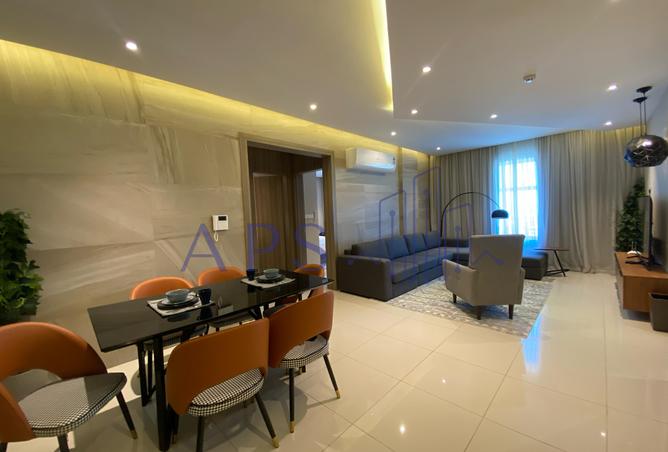 913831 - Property Image 2