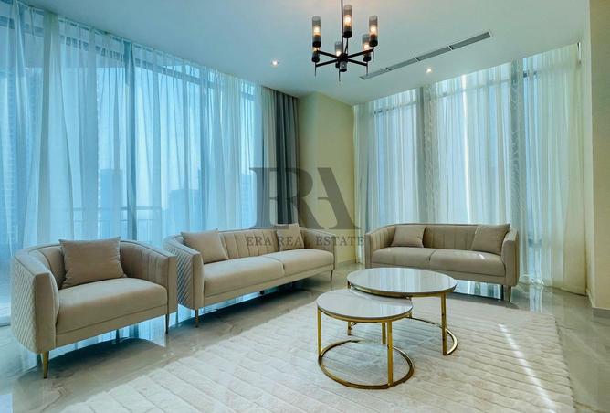 958233 - Property Image 3