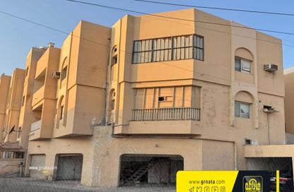 عمارة بالكامل - 8 غرف نوم - 8 حمامات للبيع في جد علي - المحافظة الوسطى