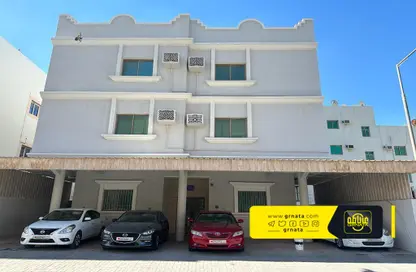 عمارة بالكامل - استوديو - 8 حمامات للبيع في جد علي - المحافظة الوسطى