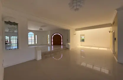 فيلا - 3 غرف نوم - 3 حمامات للايجار في الجنبية - المحافظة الشمالية
