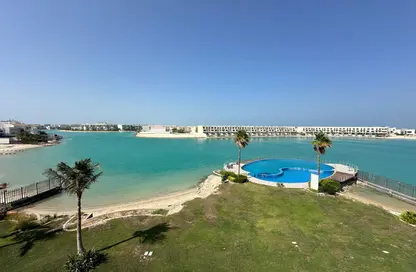فيلا - 4 غرف نوم - 8 حمامات للايجار في شارع أمواج - أمواج - المحرق