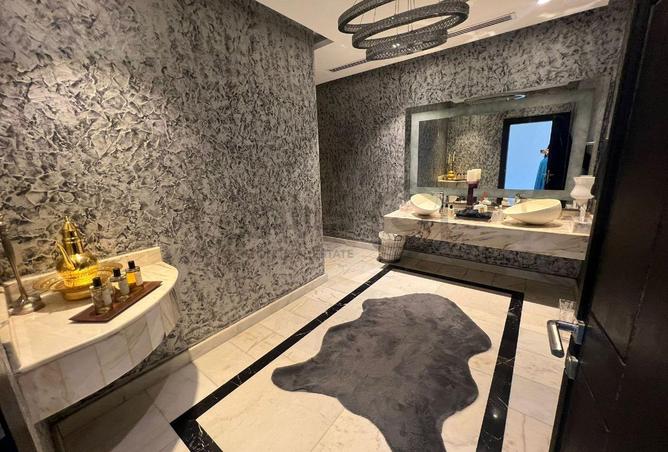 940142 - Property Image 2