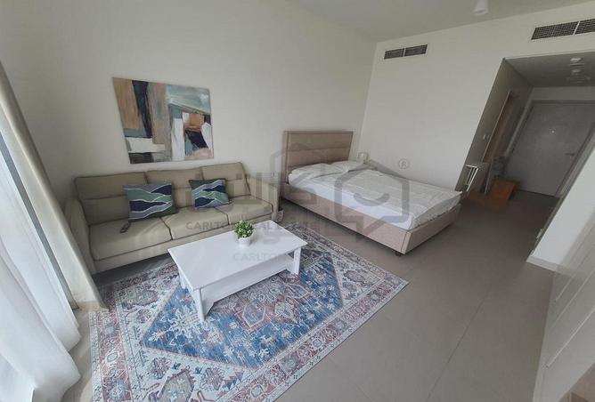 903055 - Property Image 2