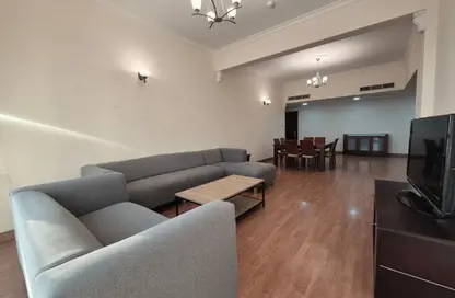 Apartment - 2 Bedrooms - 2 Bathrooms for rent in Mahooz - Manama - Capital Governorate